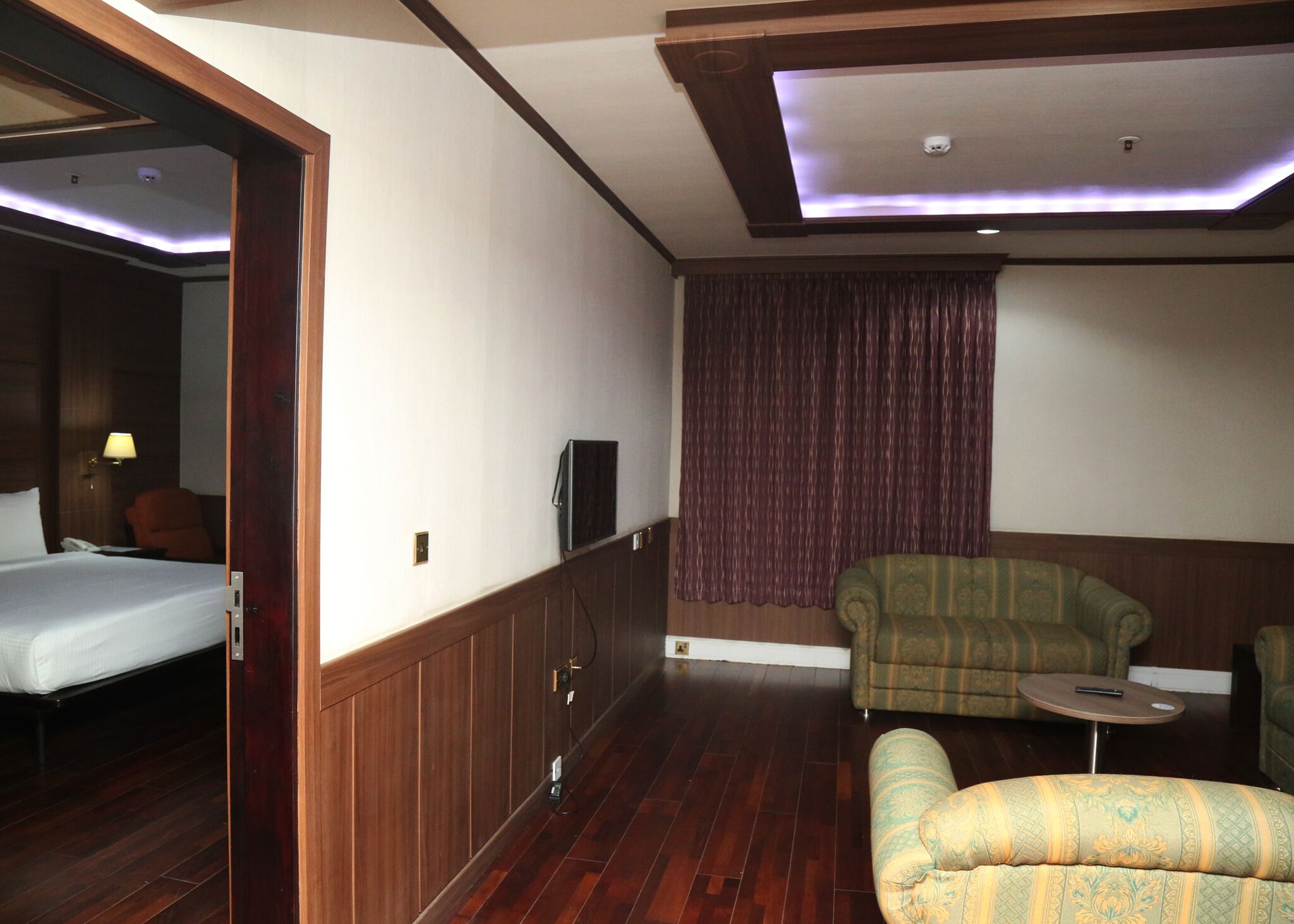 Deluxe Suite
