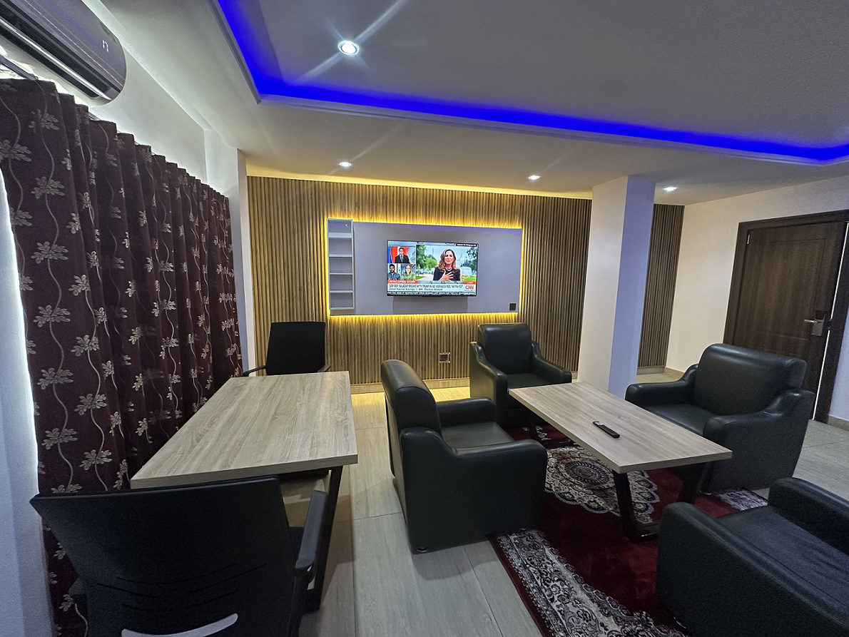 Business Suite Lux. Annex